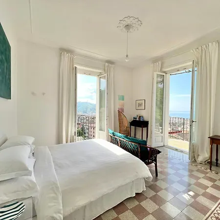 Nyaraló Artistic With Sea Views Near Salerno