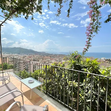 Artistic With Sea Views Near Casa vacanze